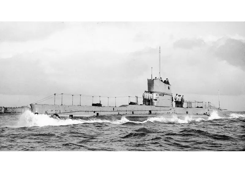 Black and white photo of AE2 Submarine on open sea during sea trials 1913